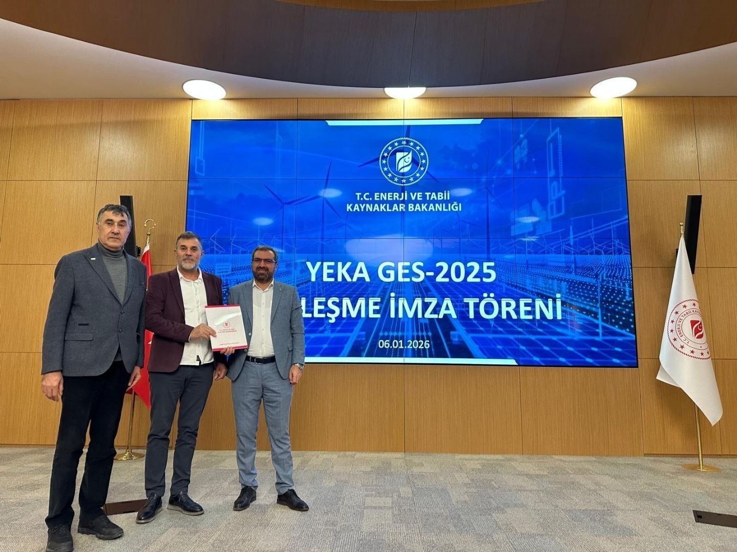 Geleceğe Islak İmza: Demirköprü Yüzer GES Projesi Resmen Başladı