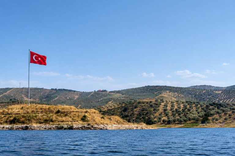 Demirköprü Barajı — Demirköprü Yüzer GES proje sahası